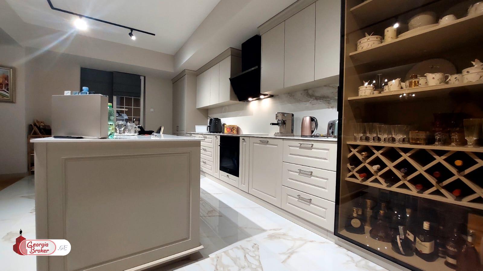 nearly repaired 2-room apartment for sale